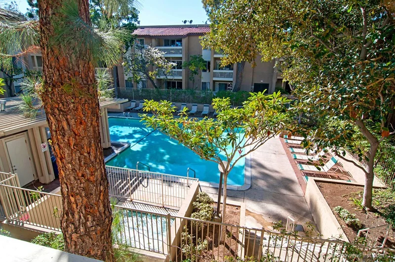1855 Diamond #235, San Diego, CA 92109