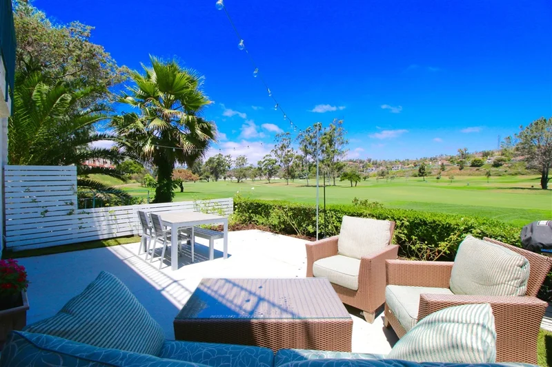 2544 Navarra Dr #15, Carlsbad, CA 92009