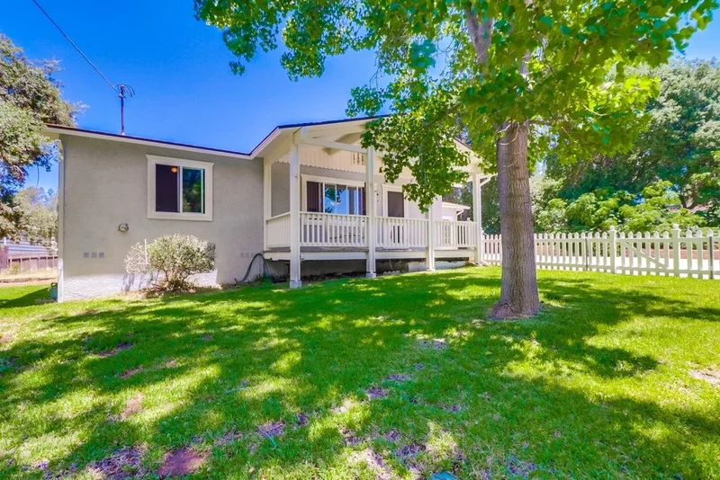 119 Alta Ln, El Cajon, CA 92021