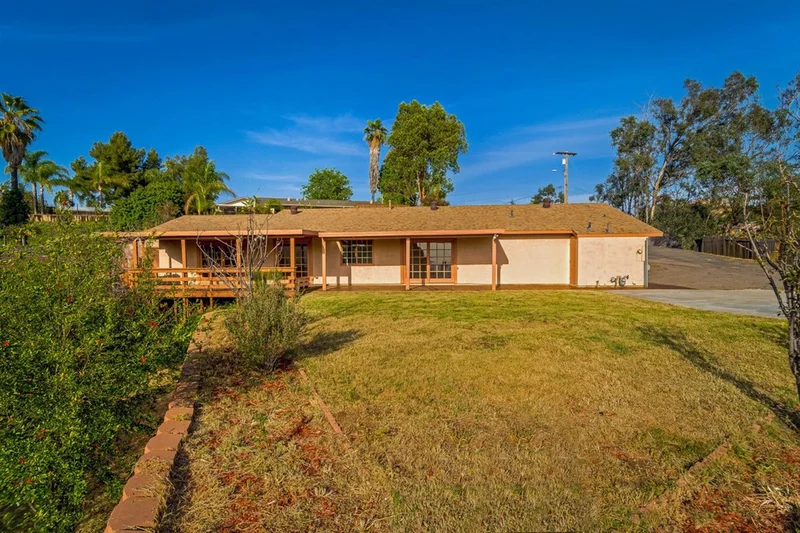 12504 Jackson Hill Ln., El Cajon, CA 92021