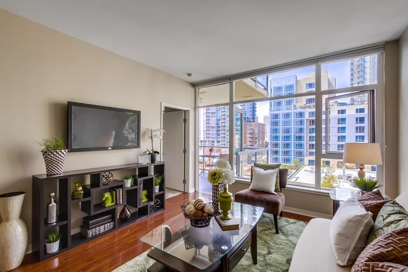 427 9th #508, San Diego, CA 92101