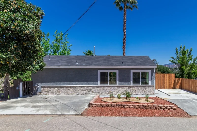8553 Gardena, Lakeside, CA 92040
