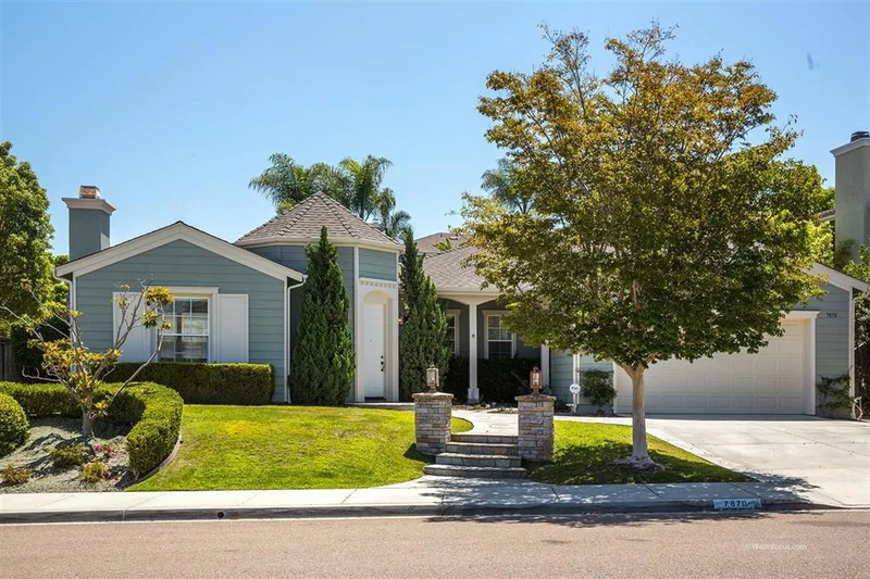 7870 Sitio Abeto, Carlsbad, CA 92009