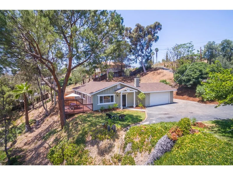 12363 Topa Hill Cir, Lakeside, CA 92040