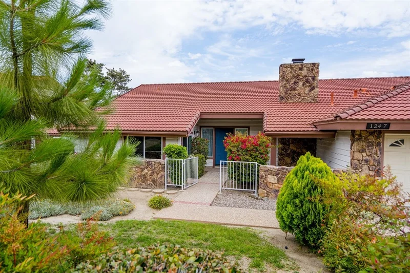 1247 Loma Portal Dr., El Cajon, CA 92020
