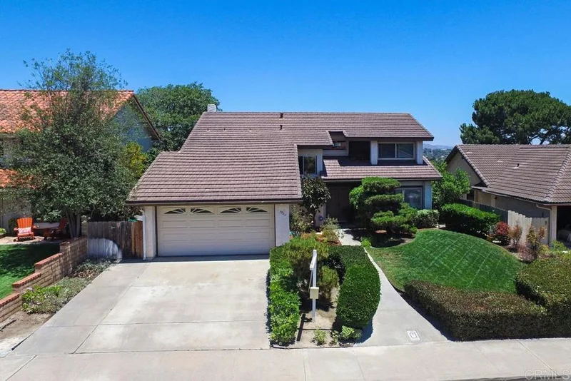 7924 La Capela Place, Carlsbad, CA 92009