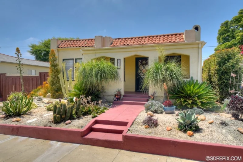 4540 Vista, San Diego, CA 92116