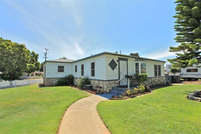 2732 Virginia Dr, National City, CA 91950