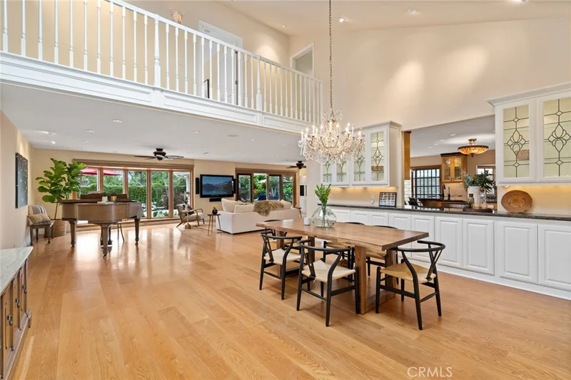 2713 Starbird, Costa Mesa, CA 92626