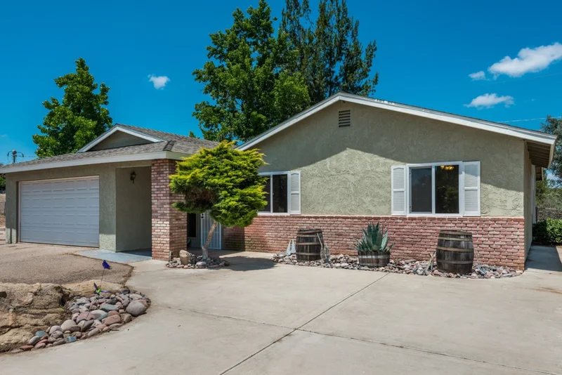 623 Amigos, Ramona, CA 92065