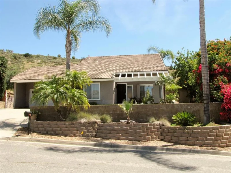 11241 Huntingride Circle, Santee, CA 92071