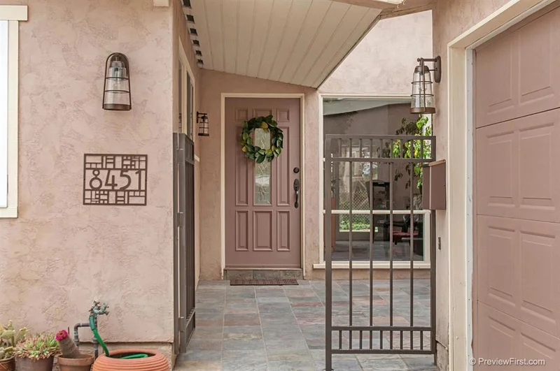 8451 Jackie Dr., San Diego, CA 92119
