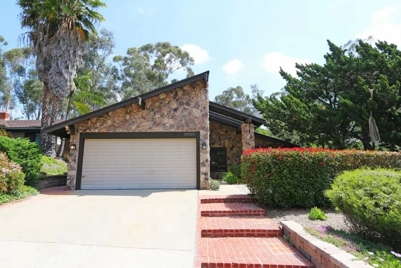 10025 Mesa Madera, San Diego, CA 92131