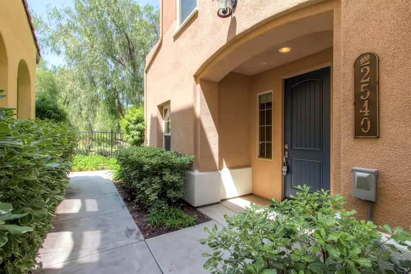 2540 Escala Cir, San Diego, CA 92108