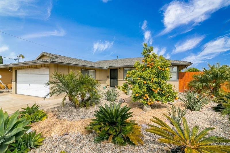 4501 Rolfe, San Diego, CA 92117