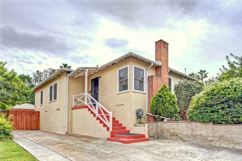 7831 La Mesa Blvd, La Mesa, CA 91942