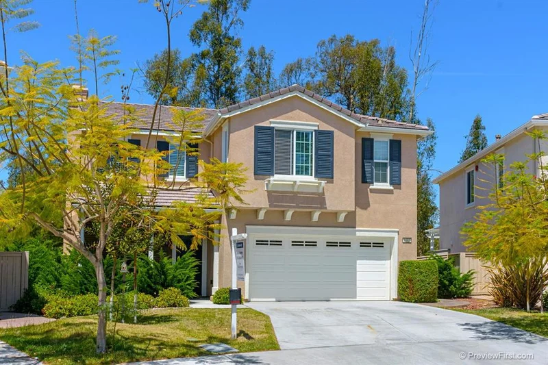 1005 Woodcrest Lane, Vista, CA 92081
