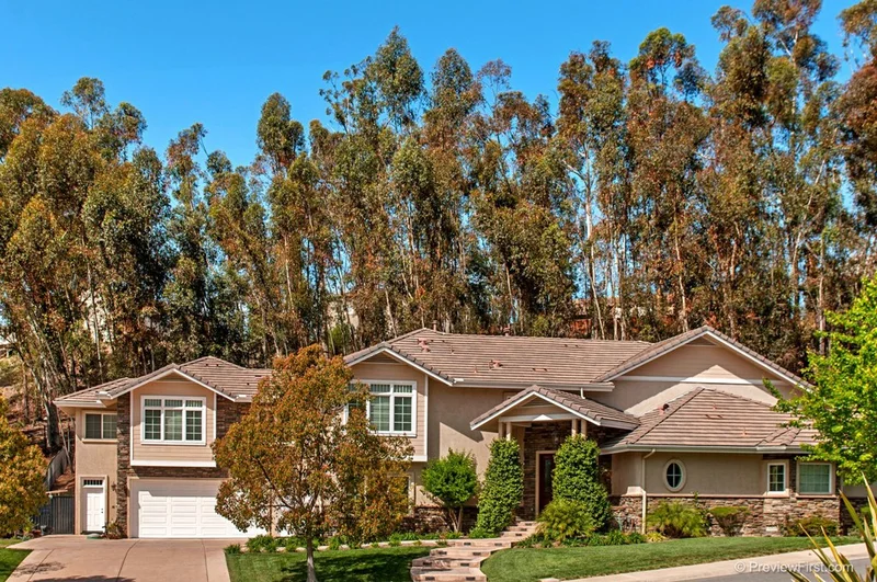 12496 Kingspine Avenue, San Diego, CA 92131