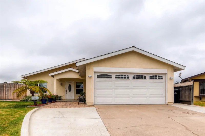 11218 Bralorne, San Diego, CA 92126