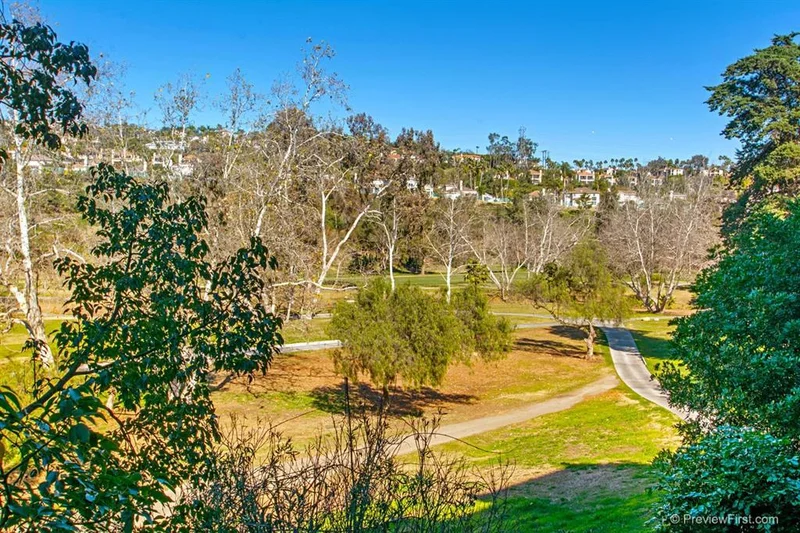 2564 Navarra Dr #107, Carlsbad, CA 92009