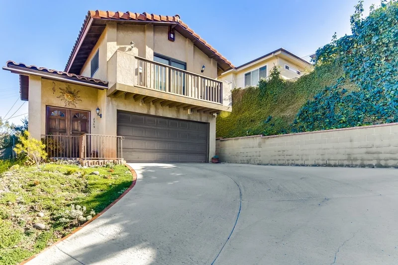 2303 Warrington, San Diego, CA 92107