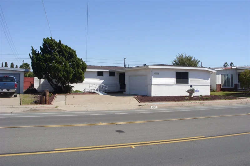 2741 Murray Ridge, San Diego, CA 92123
