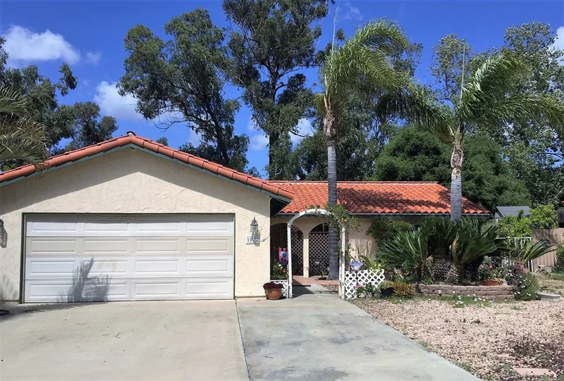 1022 Deerhaven, Vista, CA 92084