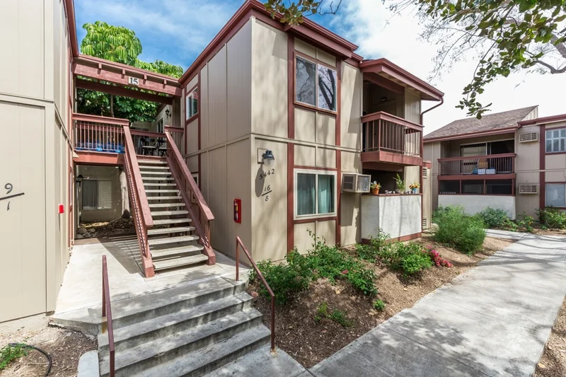 5442 Adobe Falls #16, San Diego, CA 92120