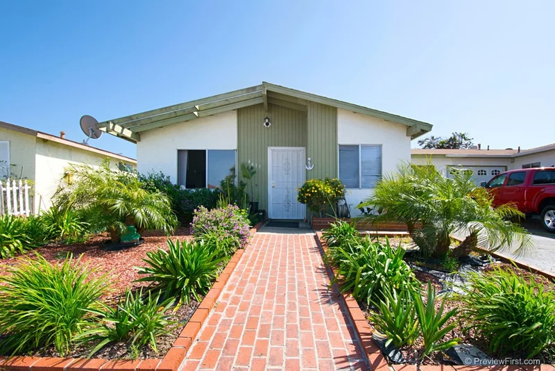 4611 Calle De Casitas, Oceanside, CA 92057