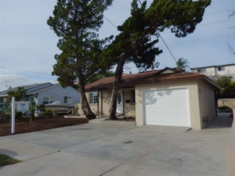 8770 Dallas St, La Mesa, CA 91942