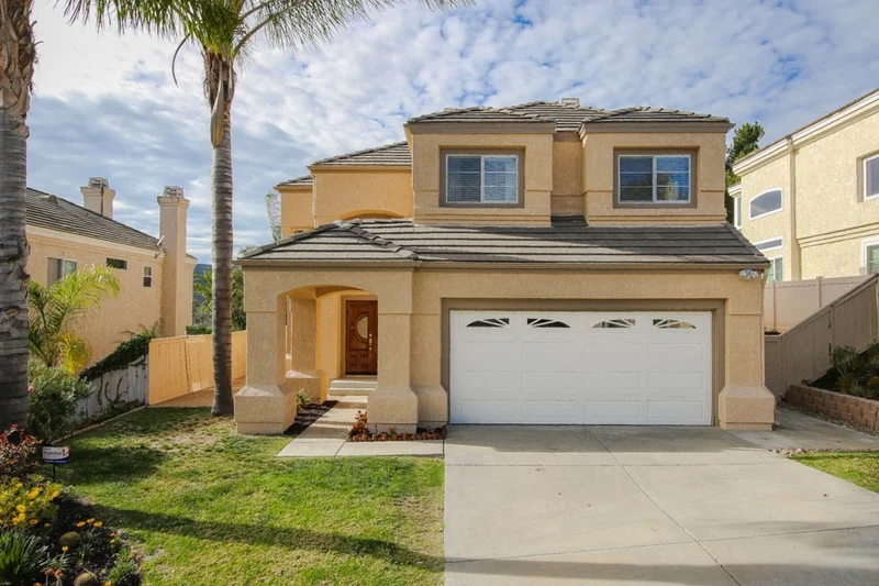 11725 Windcrest, San Diego, CA 92128