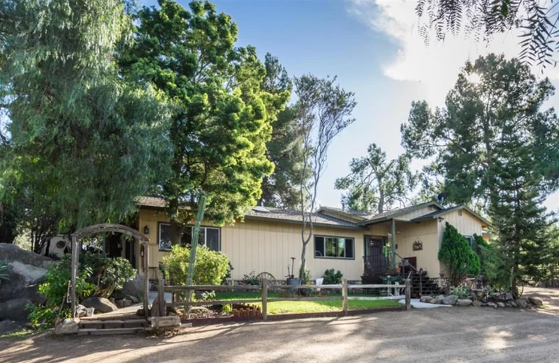 451 Amigos, Ramona, CA 92065