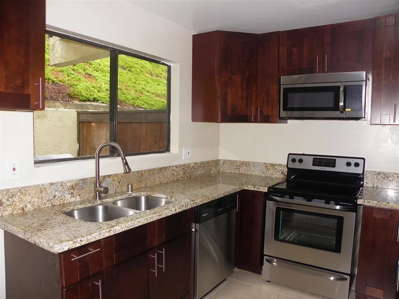 10267 Black Mountain Road #L-5, San Diego, CA 92126