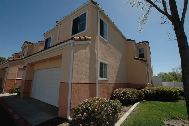 9025 Calle Del Verde, Santee, CA 92071
