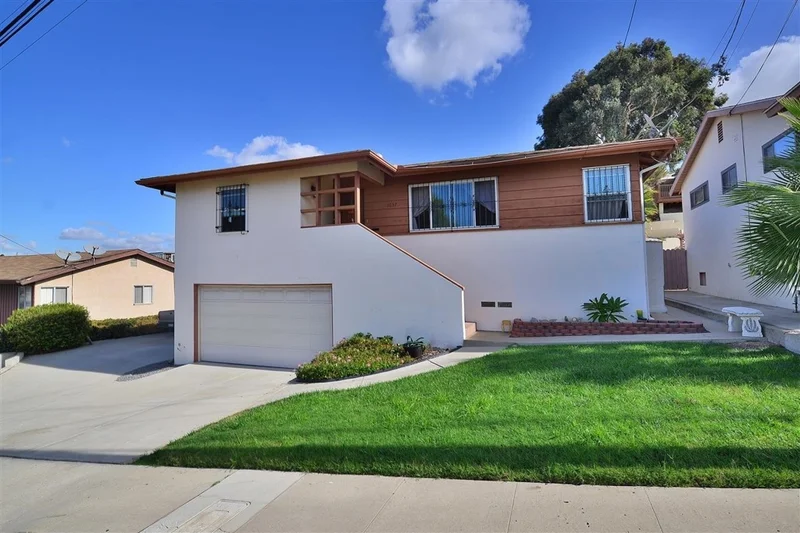 1037 Manchester St, National City, CA 91950