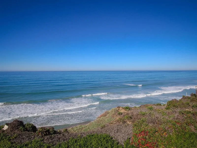 417 W E Street, Encinitas, CA 92024