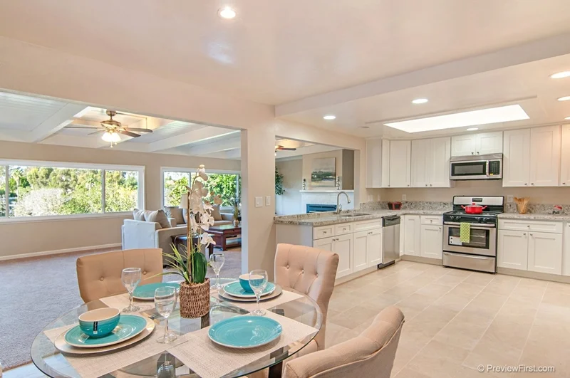907 Sunset, Vista, CA 92081