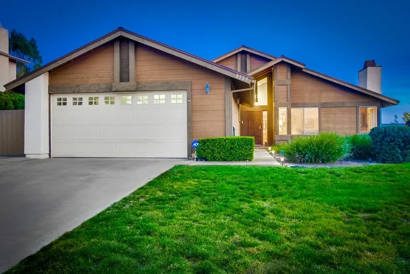 2725 Athens, Carlsbad, CA 92010