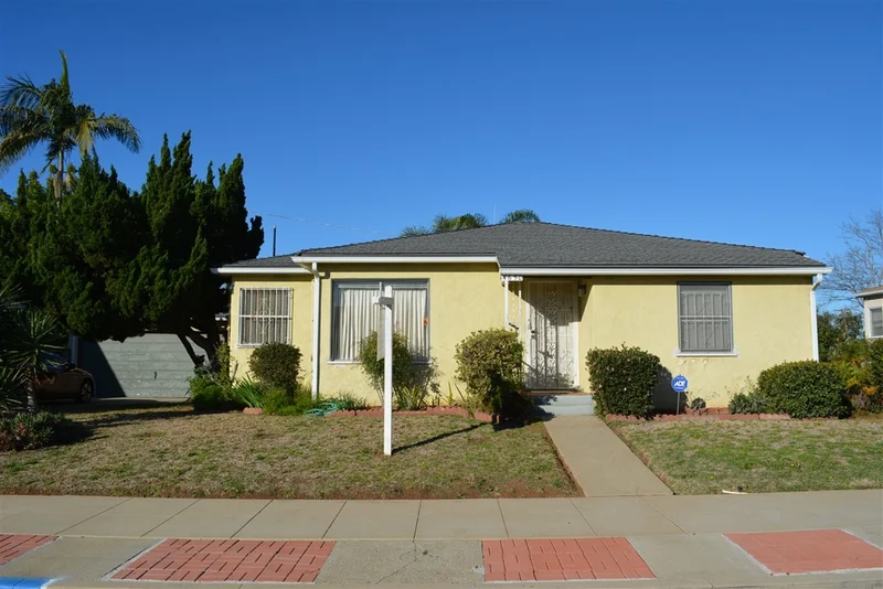 4650 Lenore, San Diego, CA 92115
