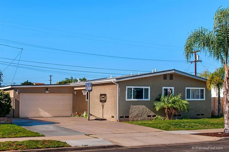 563 Brockwood Dr, El Cajon, CA 92021