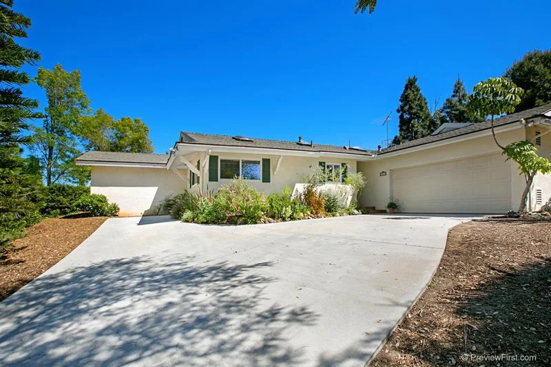 10439 Gretler Pl., La Mesa, CA 91941