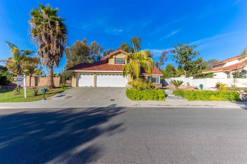 1005 Surrey Dr, Bonita, CA 91902