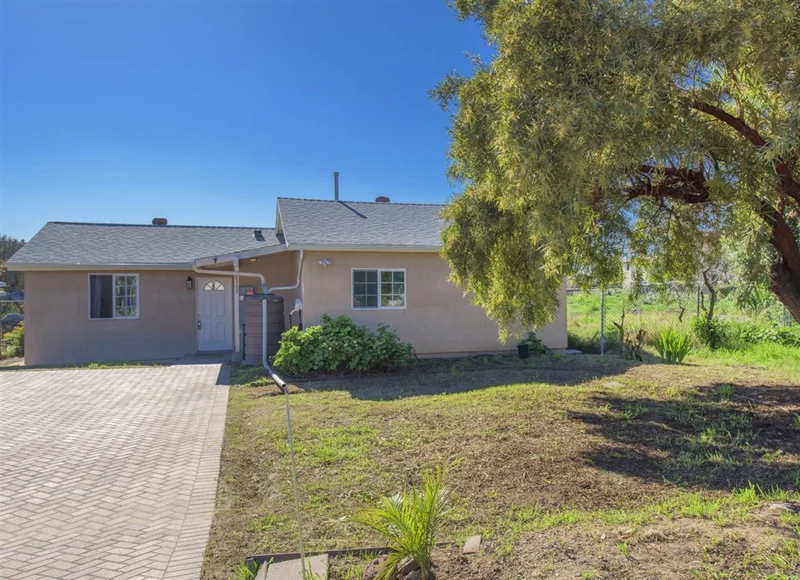 8757 Valencia Street, Spring Valley, CA 91977