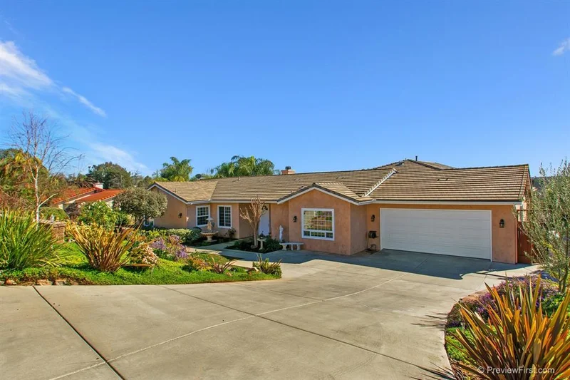 1031 Charlyn Ln, Fallbrook, CA 92028