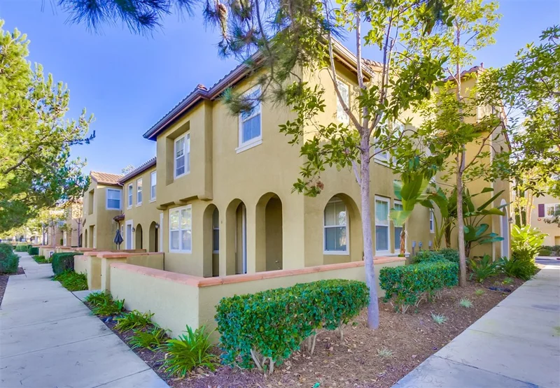 7770 Via Belfiore #4, San Diego, CA 92129