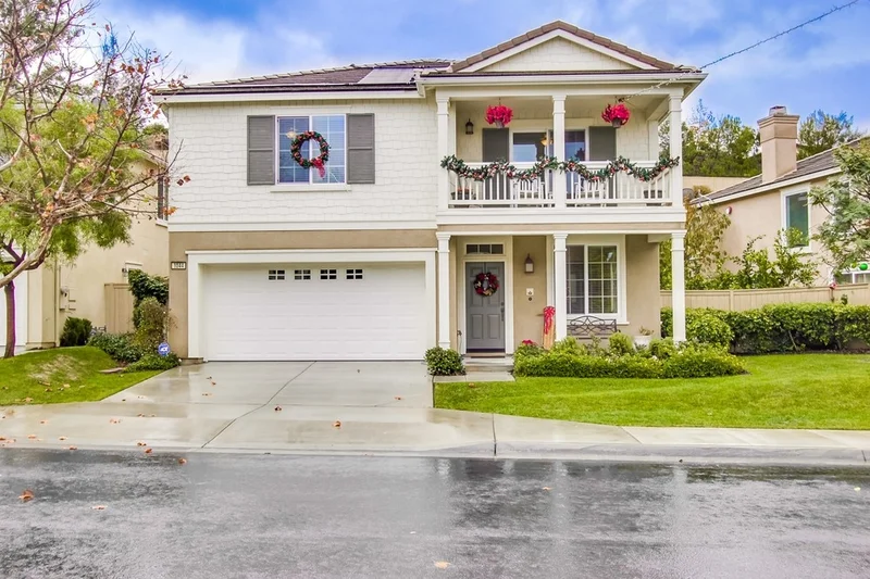 1044 Woodcrest Ln, Vista, CA 92081
