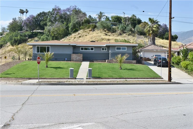 298 Thompson, San Bernardino, CA 92405