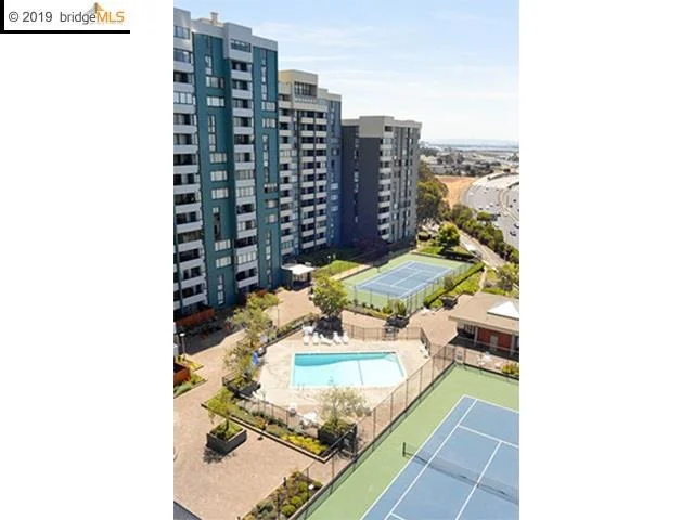 555 Pierce St 1209, Albany, CA 94706-1006