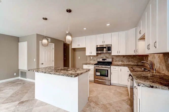1250 Sybil Court, Escondido, CA 92026