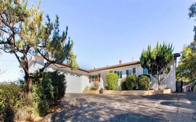1233 Lemon Place, Escondido, CA 92027